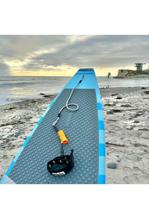 Kāohi Inviz Leash